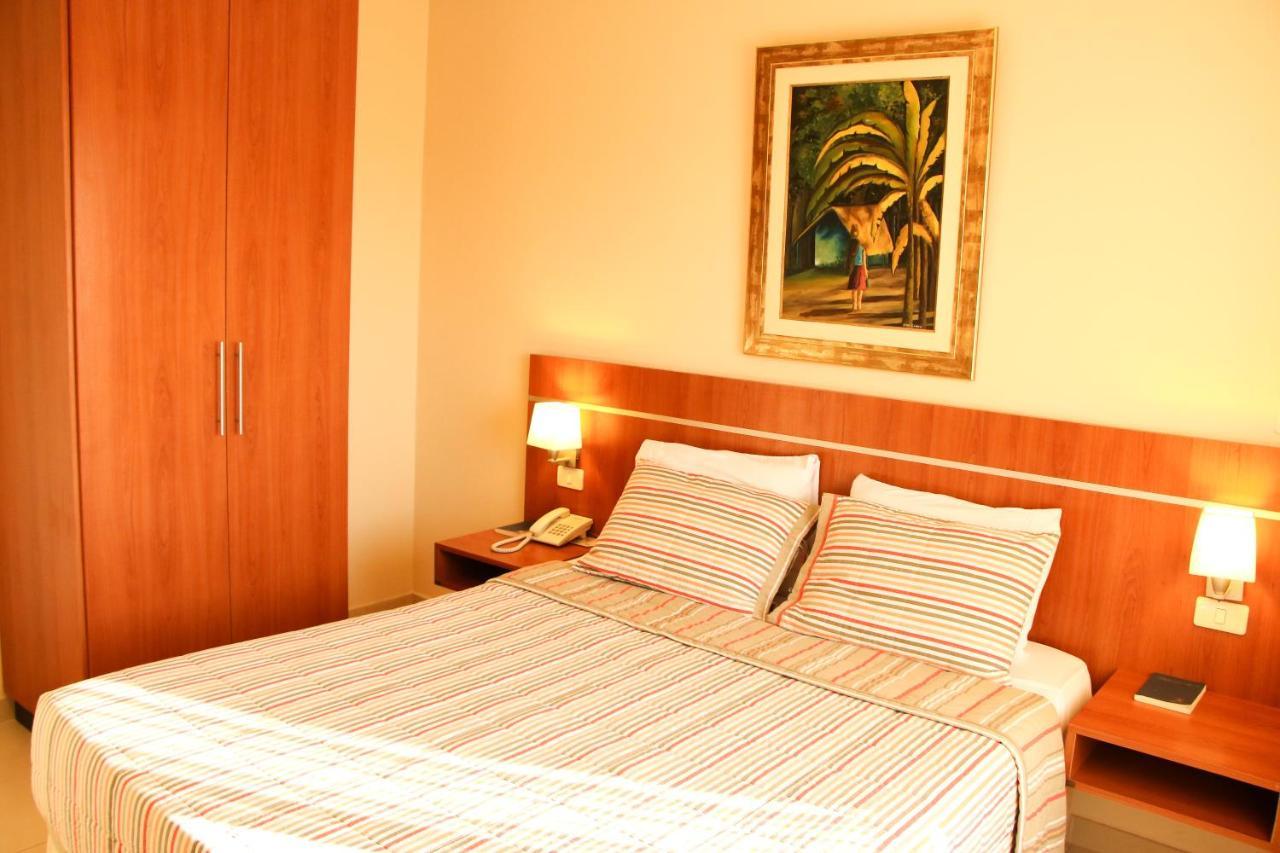Olimpo Hotel & Suites Itaugua Exterior photo